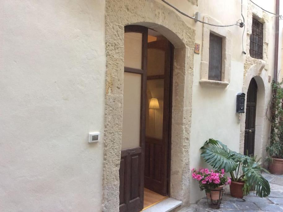 Giudecca Mia Apartment Syracuse ภายนอก รูปภาพ